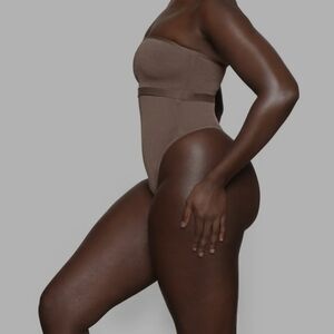 SKIMS Sheer Sculpt High Waisted Thong Size:3X Jasper